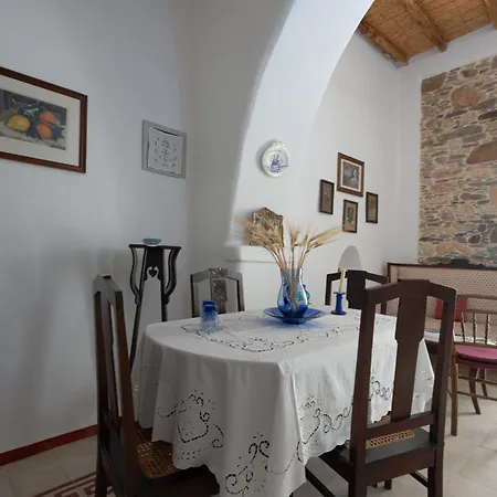 Casa de Férias Marousω's μaisonette Dhragoulas