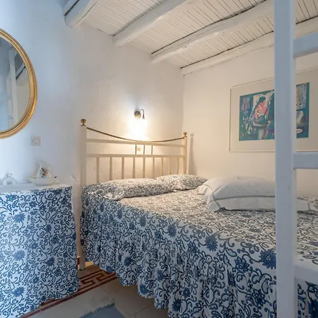 Marousω's μaisonette